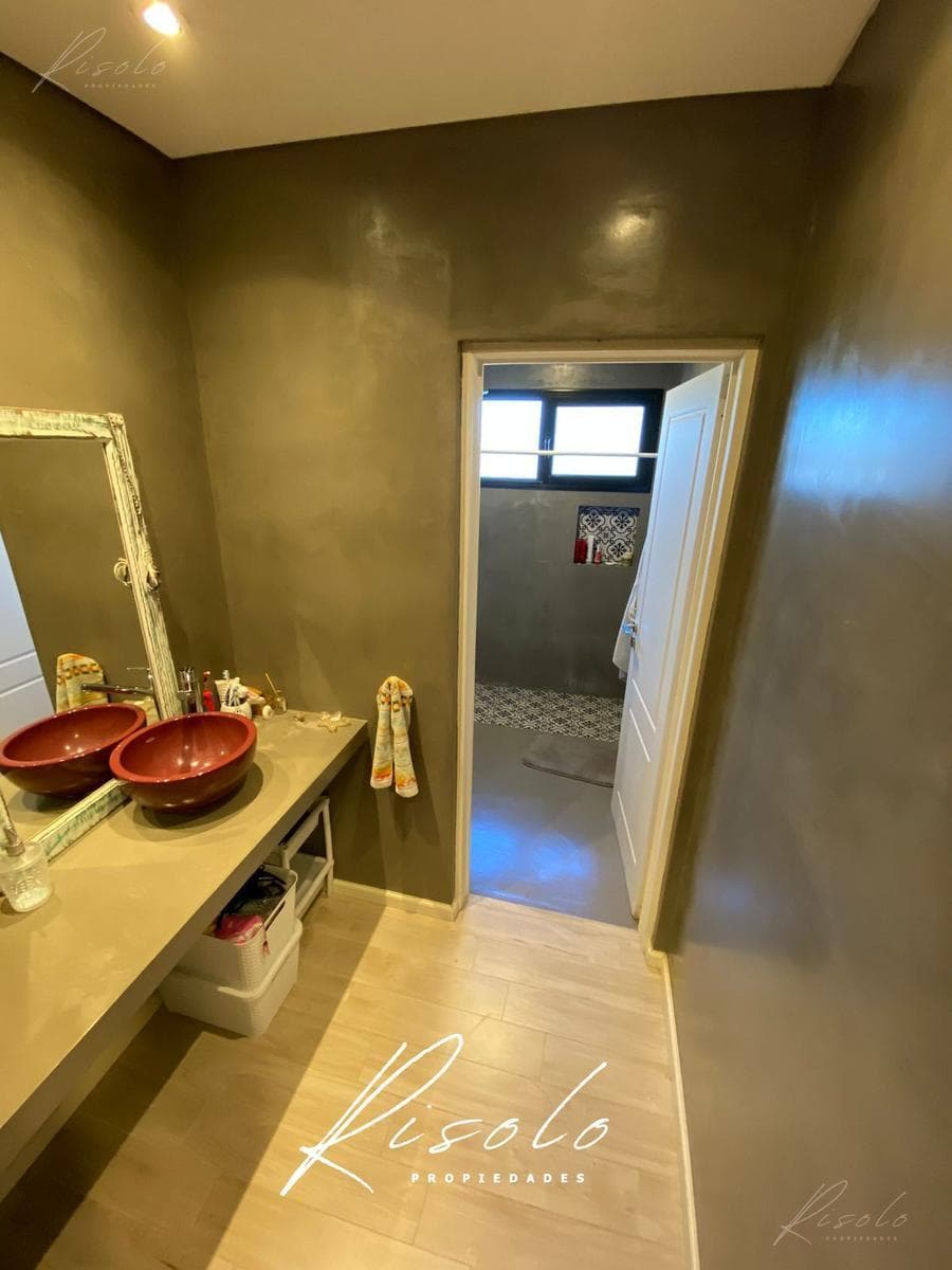 House for Sale. 3 bedrooms. Office. Gated Community, North Zone, Escobar