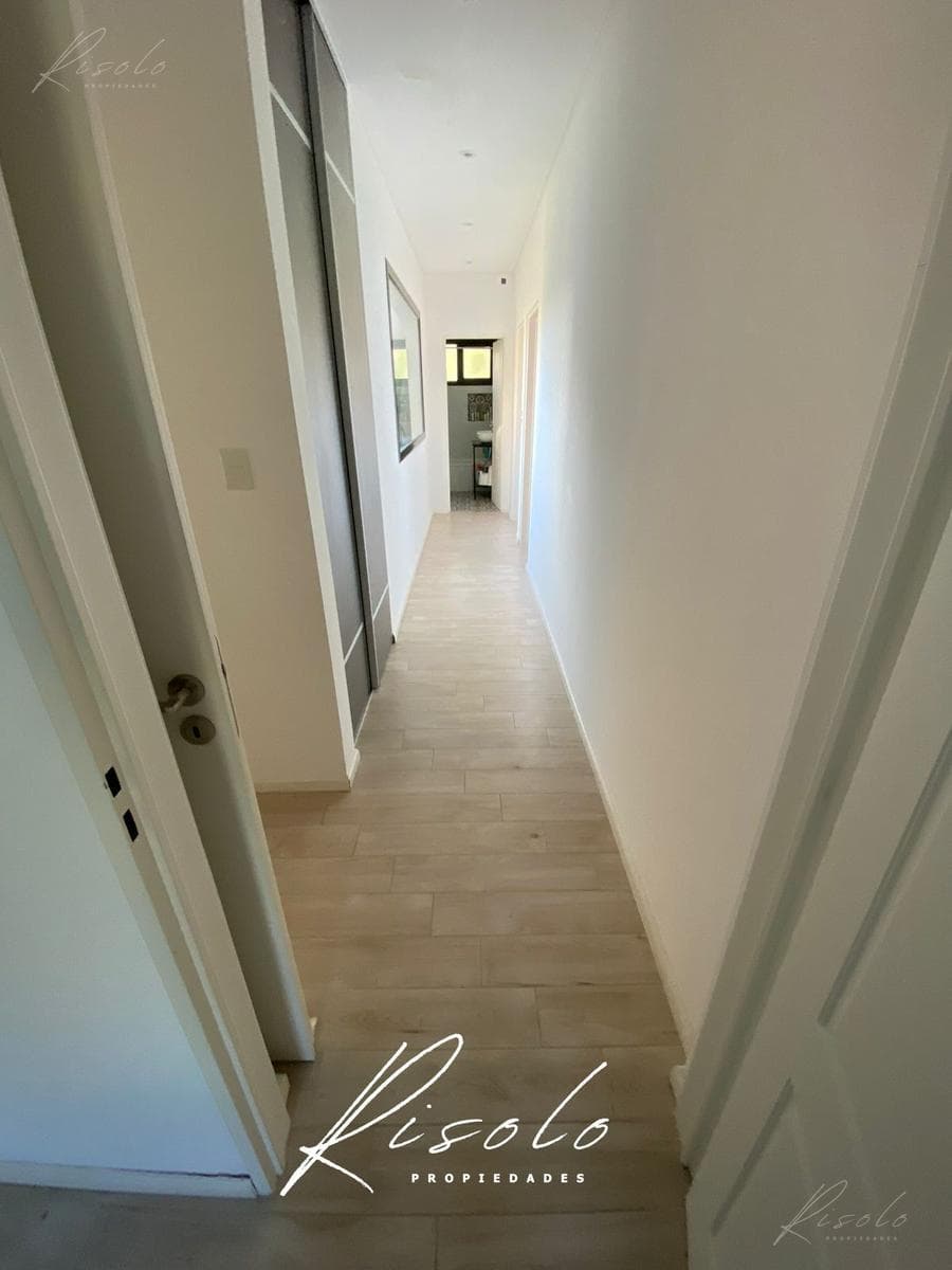 House for Sale. 3 bedrooms. Office. Gated Community, North Zone, Escobar