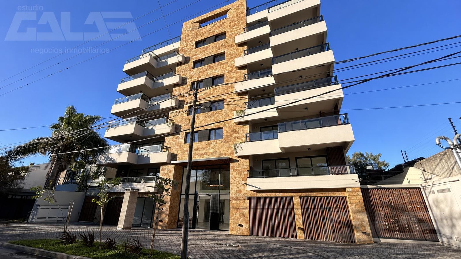 Brand-New Premium Studio Apartment with Garage and Pool in Ituzaingó Norte