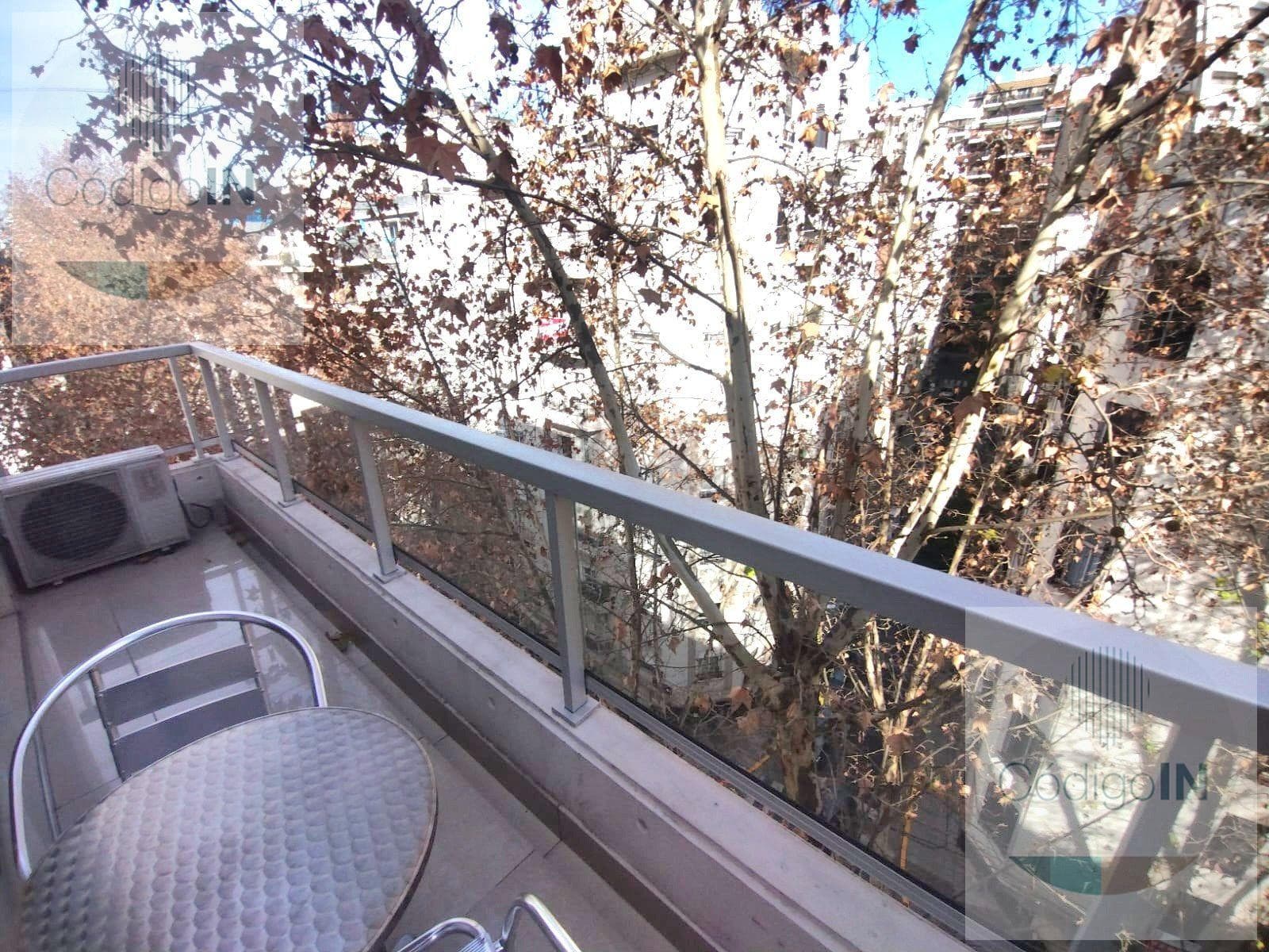 Furnished and fully equipped 2-room apartment facing the street (Amenities)