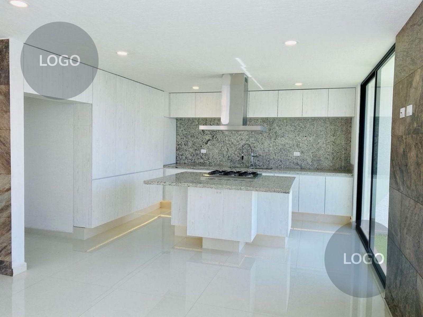 House - Lomas de Angelópolis Subdivision