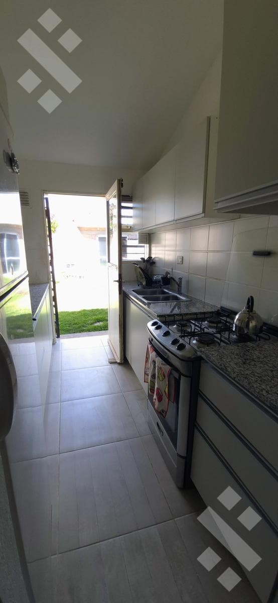 For Sale: 3-Bedroom House | Patio and Separate Barbecue Area with Potential for Expansion in Terrazas, Neuquén
