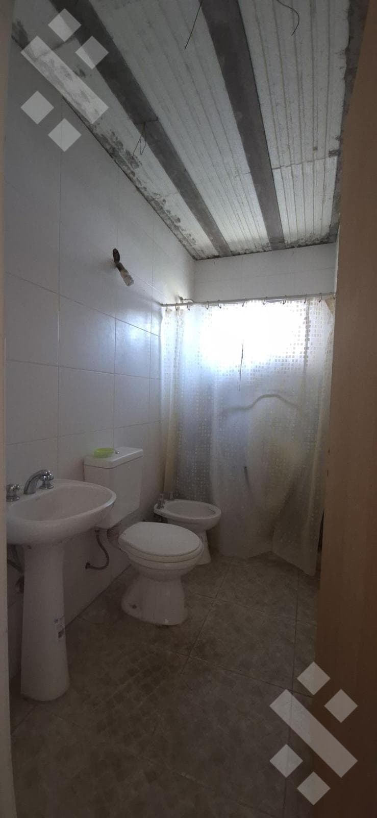 For Sale: 3-Bedroom House | Patio and Separate Barbecue Area with Potential for Expansion in Terrazas, Neuquén
