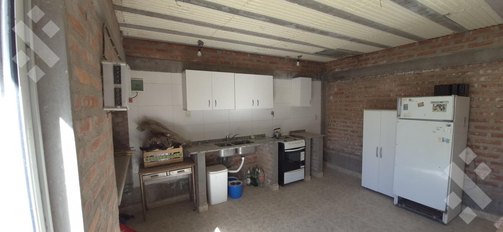 For Sale: 3-Bedroom House | Patio and Separate Barbecue Area with Potential for Expansion in Terrazas, Neuquén