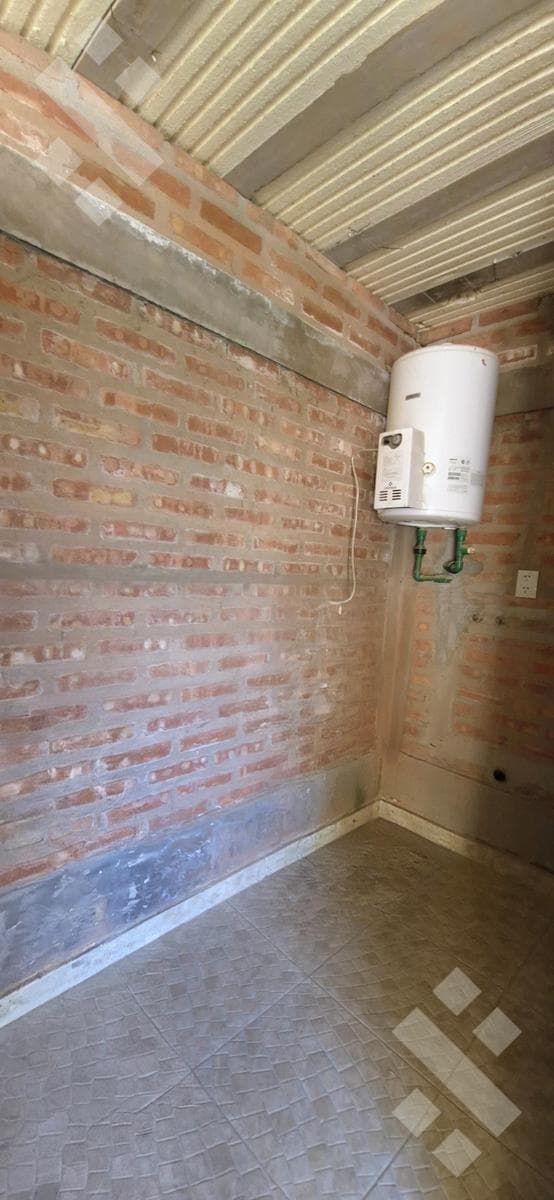 For Sale: 3-Bedroom House | Patio and Separate Barbecue Area with Potential for Expansion in Terrazas, Neuquén