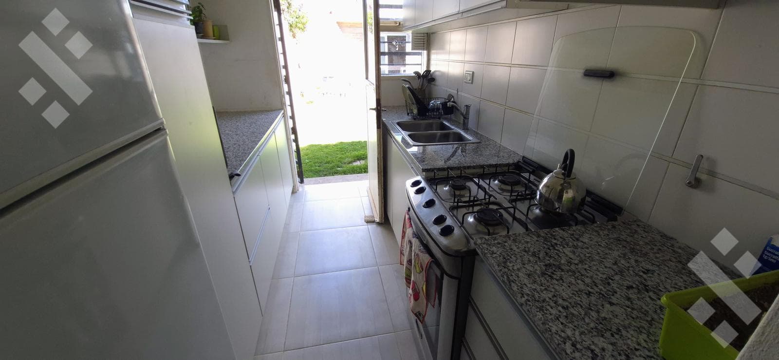 For Sale: 3-Bedroom House | Patio and Separate Barbecue Area with Potential for Expansion in Terrazas, Neuquén
