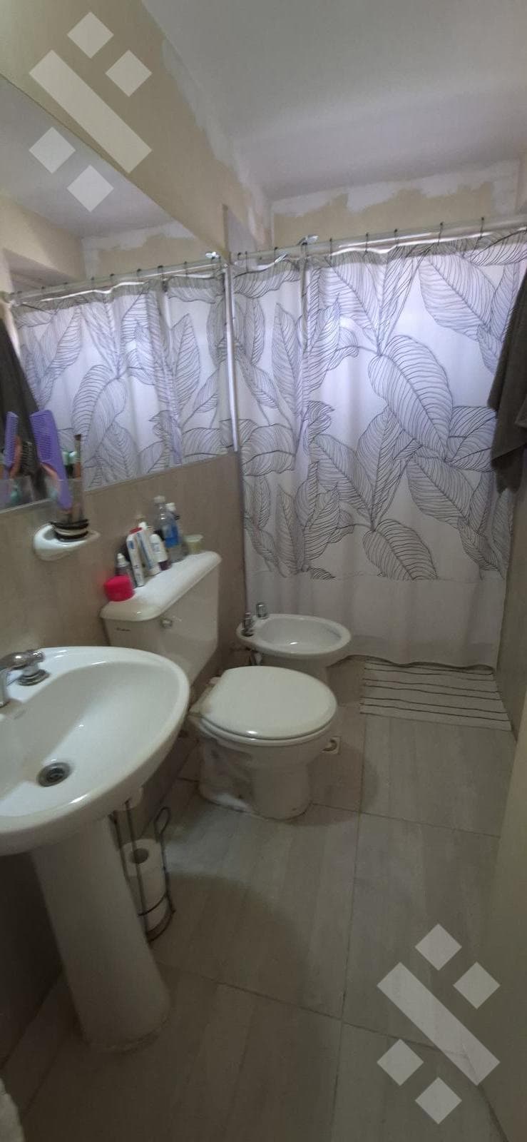 For Sale: 3-Bedroom House | Patio and Separate Barbecue Area with Potential for Expansion in Terrazas, Neuquén
