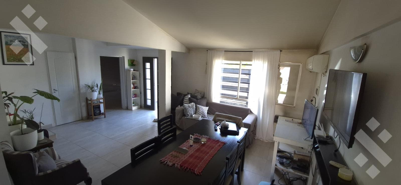 For Sale: 3-Bedroom House | Patio and Separate Barbecue Area with Potential for Expansion in Terrazas, Neuquén