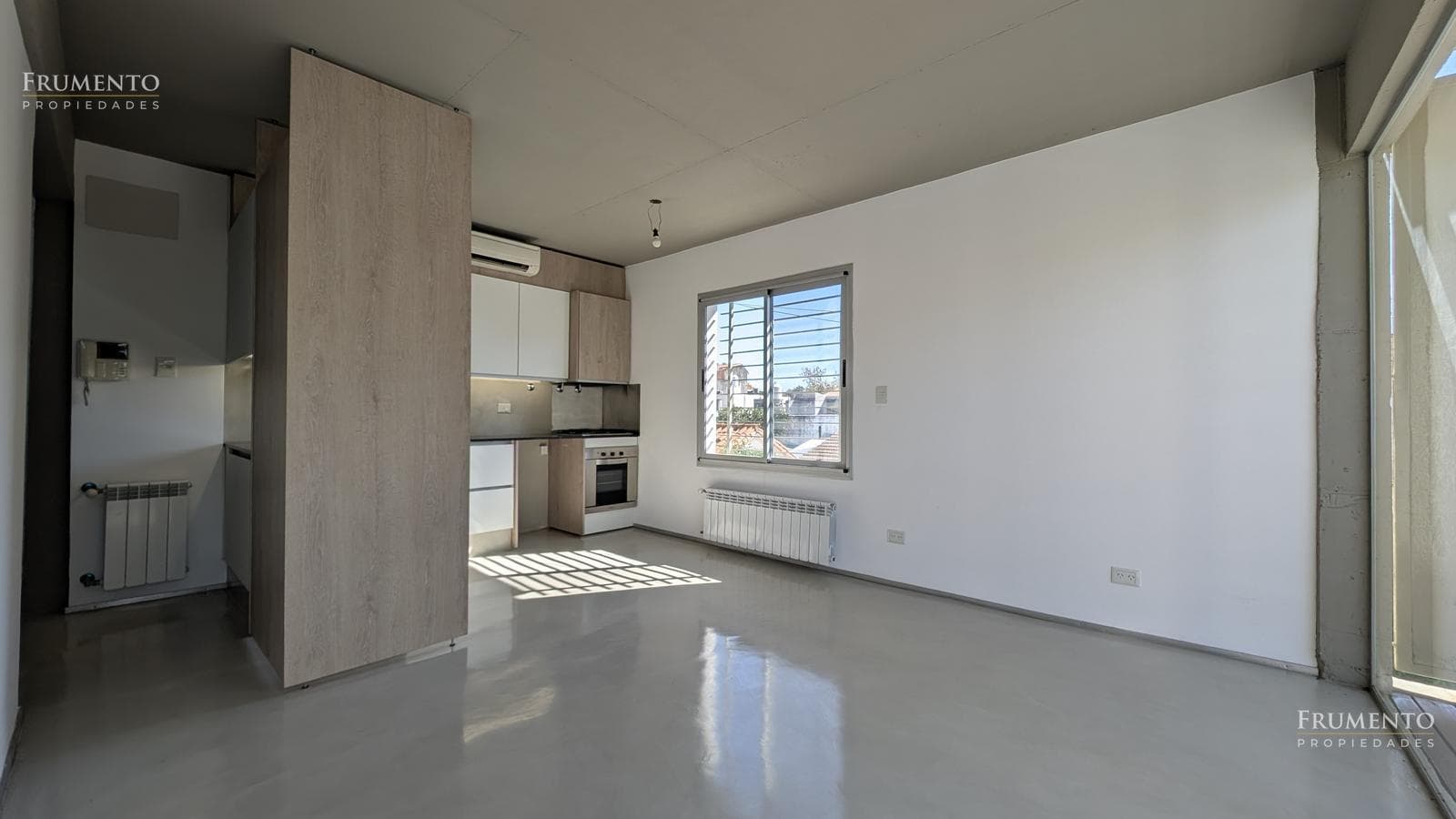 Brand-New 2-Room Apartment in Olivos with Garage