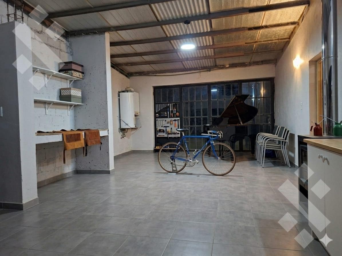FOR SALE - 3-BEDROOM HOUSE - LA HERMINIA NEIGHBORHOOD - CIPOLLETTI