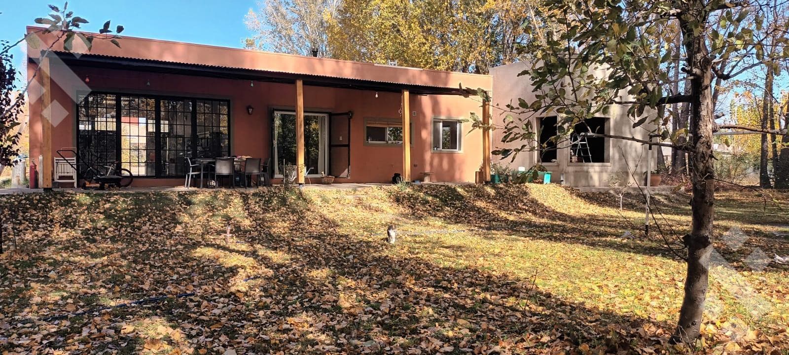 FOR SALE - 3-BEDROOM HOUSE - LA HERMINIA NEIGHBORHOOD - CIPOLLETTI