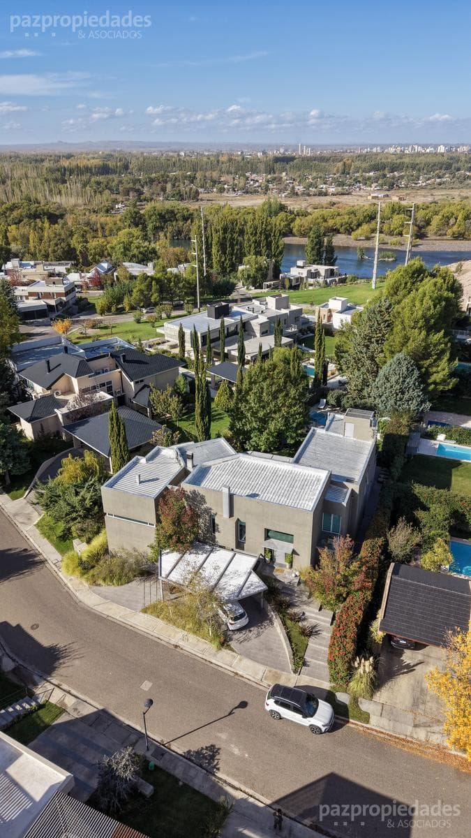 Exclusive Sale: House in a Gated Community in Bocahue, Neuquén City