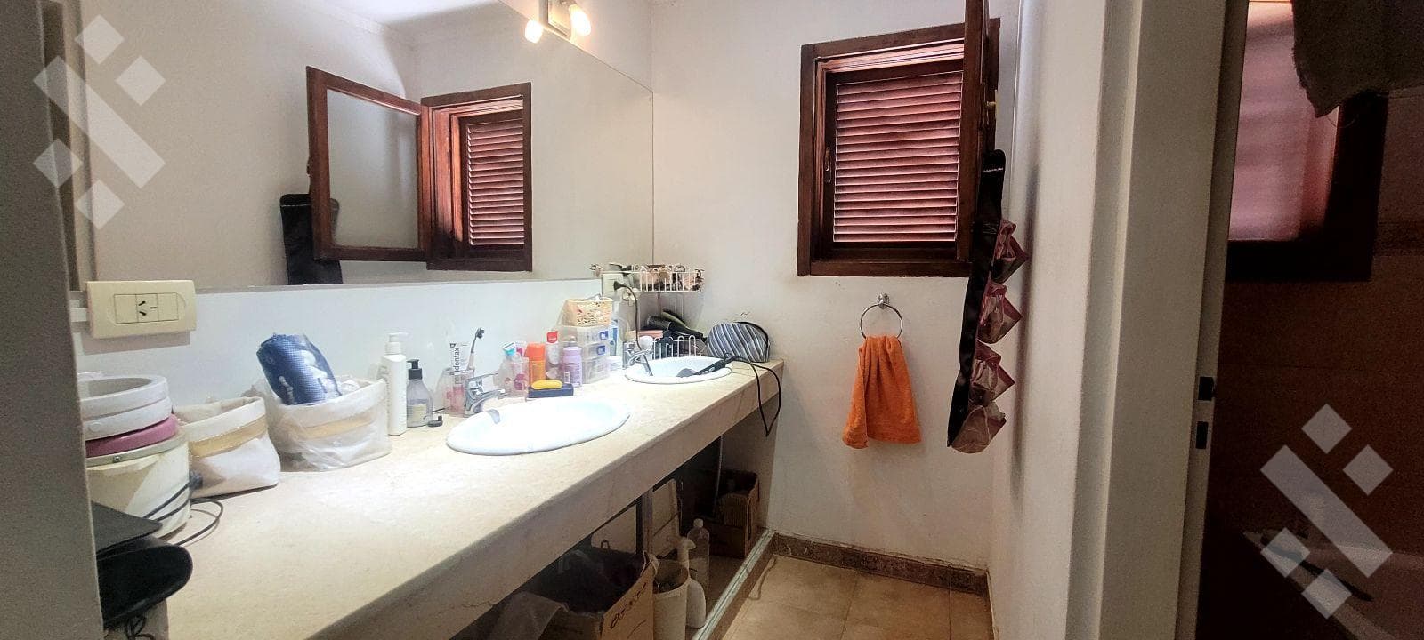 4-Bedroom House for Sale - Centenario, Neuquén Province. -