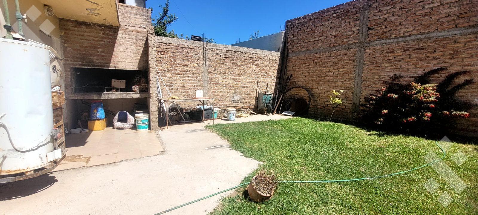 4-Bedroom House for Sale - Centenario, Neuquén Province. -