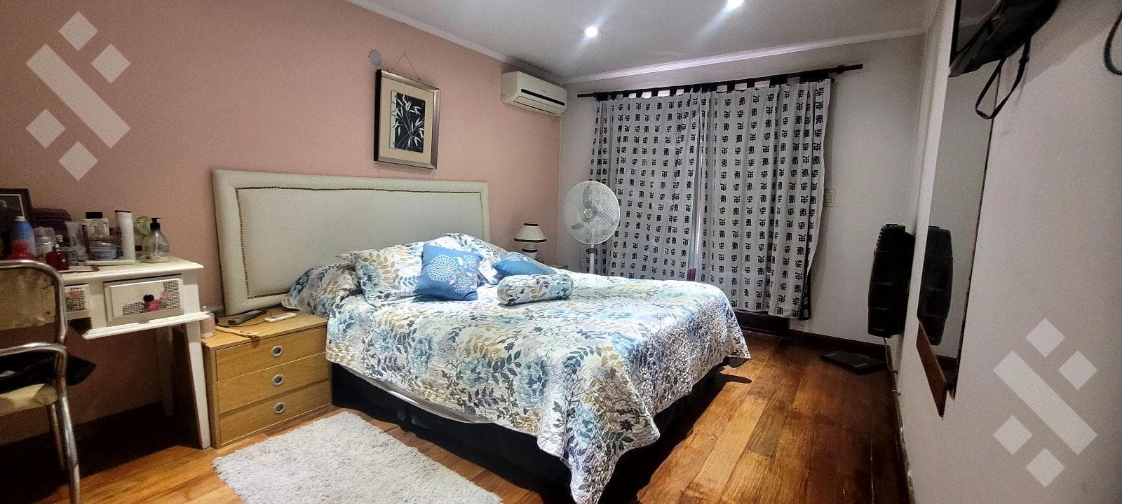 4-Bedroom House for Sale - Centenario, Neuquén Province. -