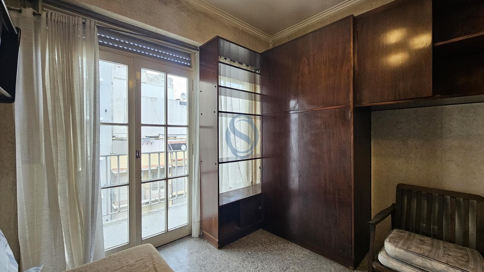 For Sale - Studio apartment with balcony and garage - Av. Colón 1906