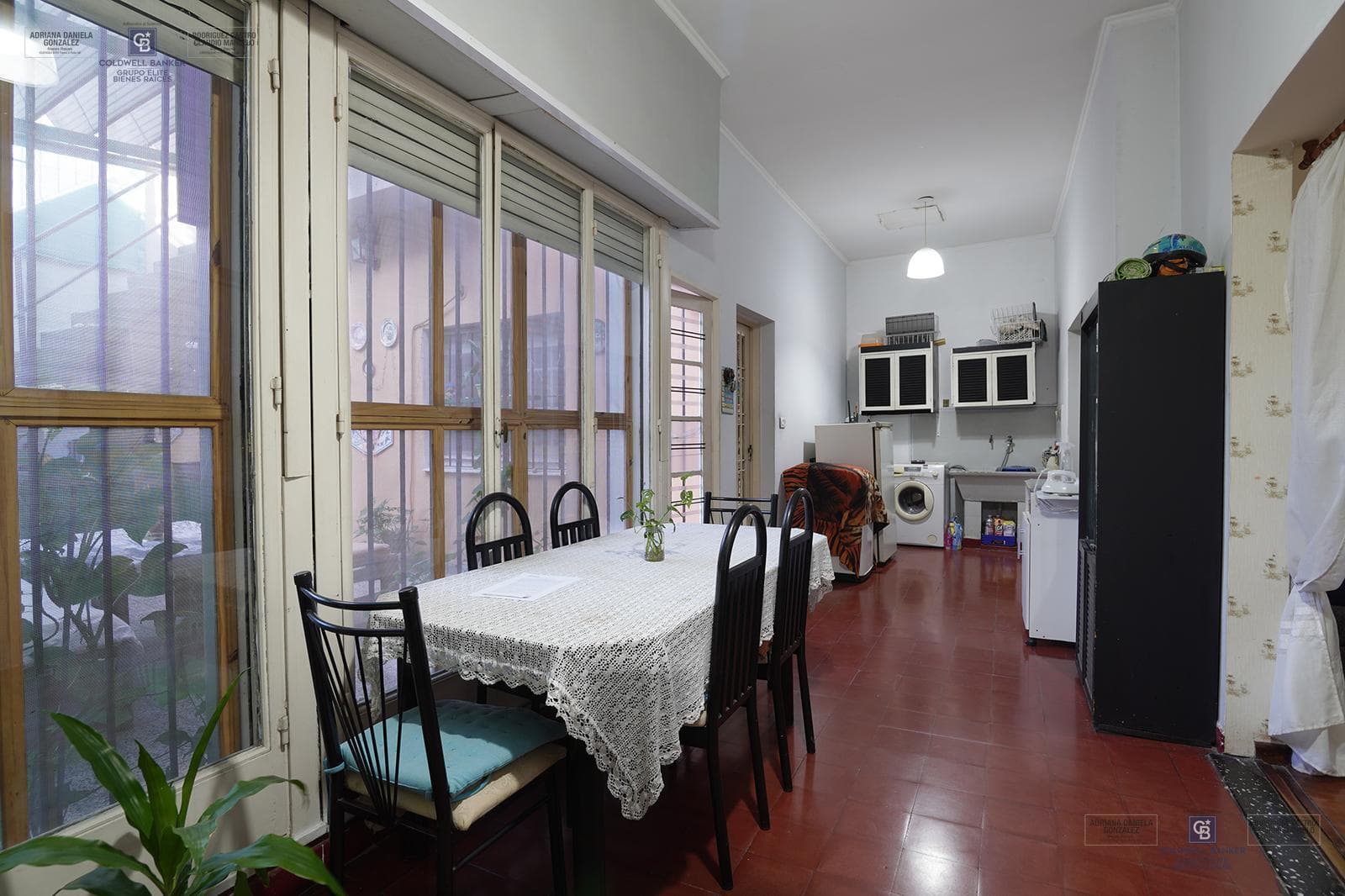 Venta PH 3 ambientes con patio y terraza,zona Parque Chacabuco.
