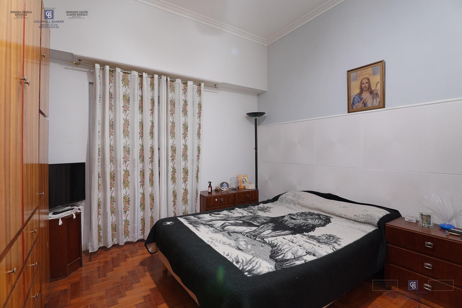 Venta PH 3 ambientes con patio y terraza,zona Parque Chacabuco.