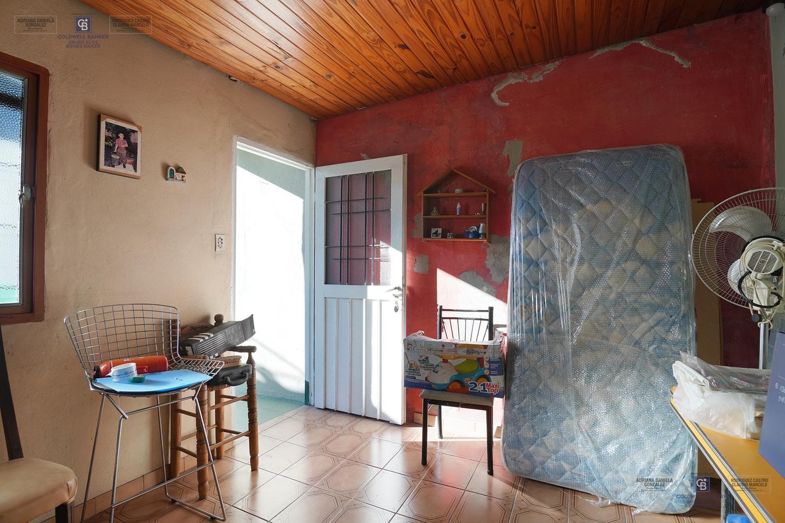 Venta PH 3 ambientes con patio y terraza,zona Parque Chacabuco.