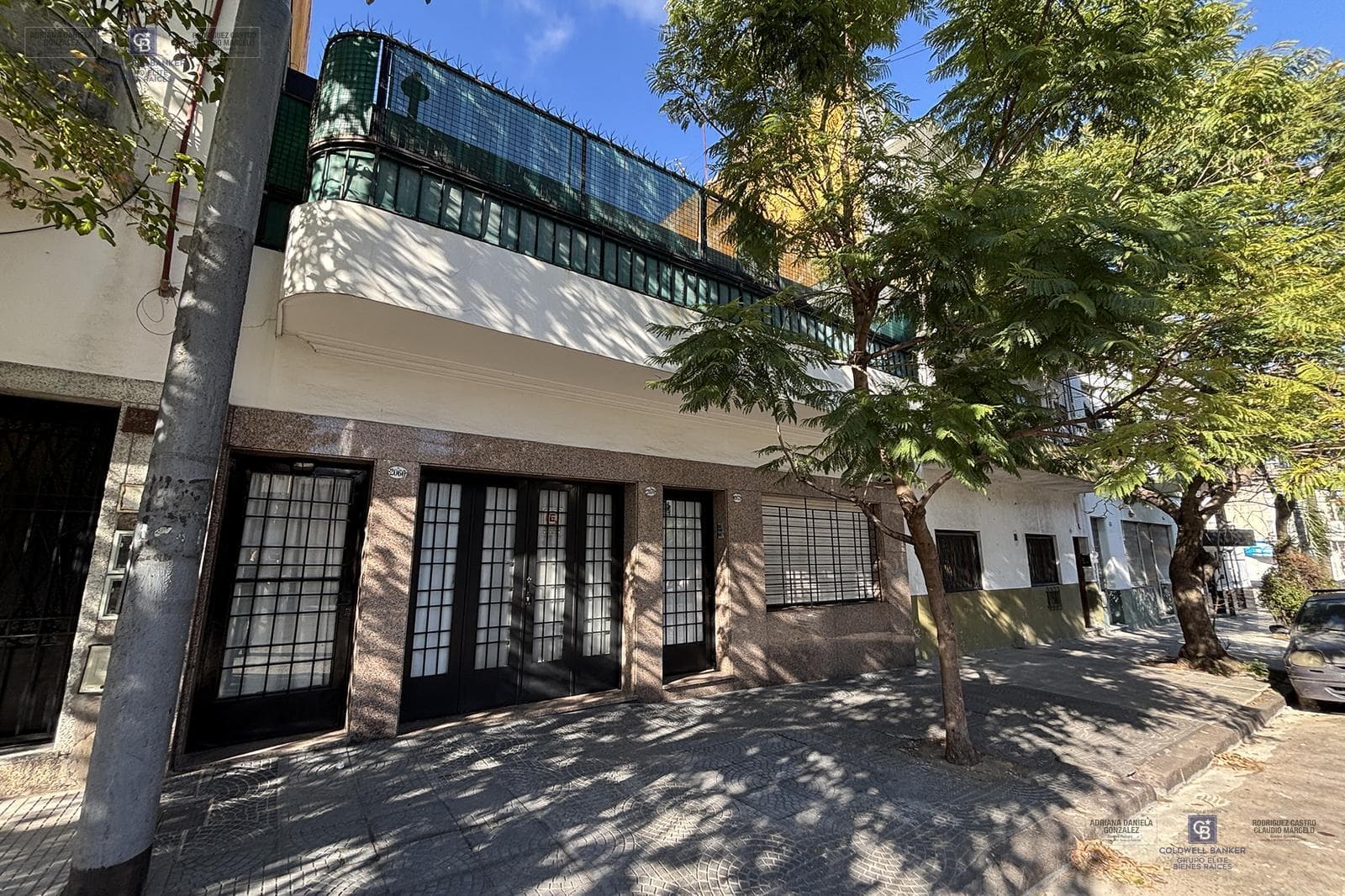Venta PH 3 ambientes con patio y terraza,zona Parque Chacabuco.