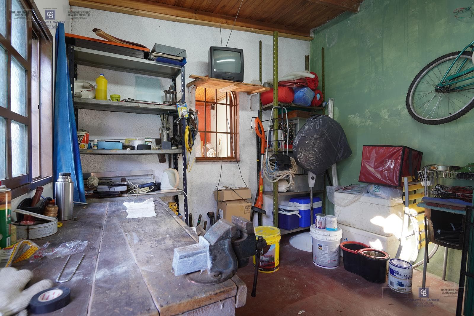 Venta PH 3 ambientes con patio y terraza,zona Parque Chacabuco.