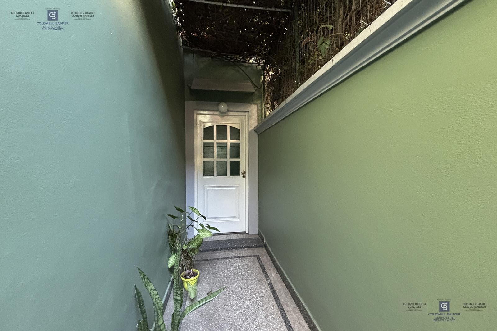 Venta PH 3 ambientes con patio y terraza,zona Parque Chacabuco.