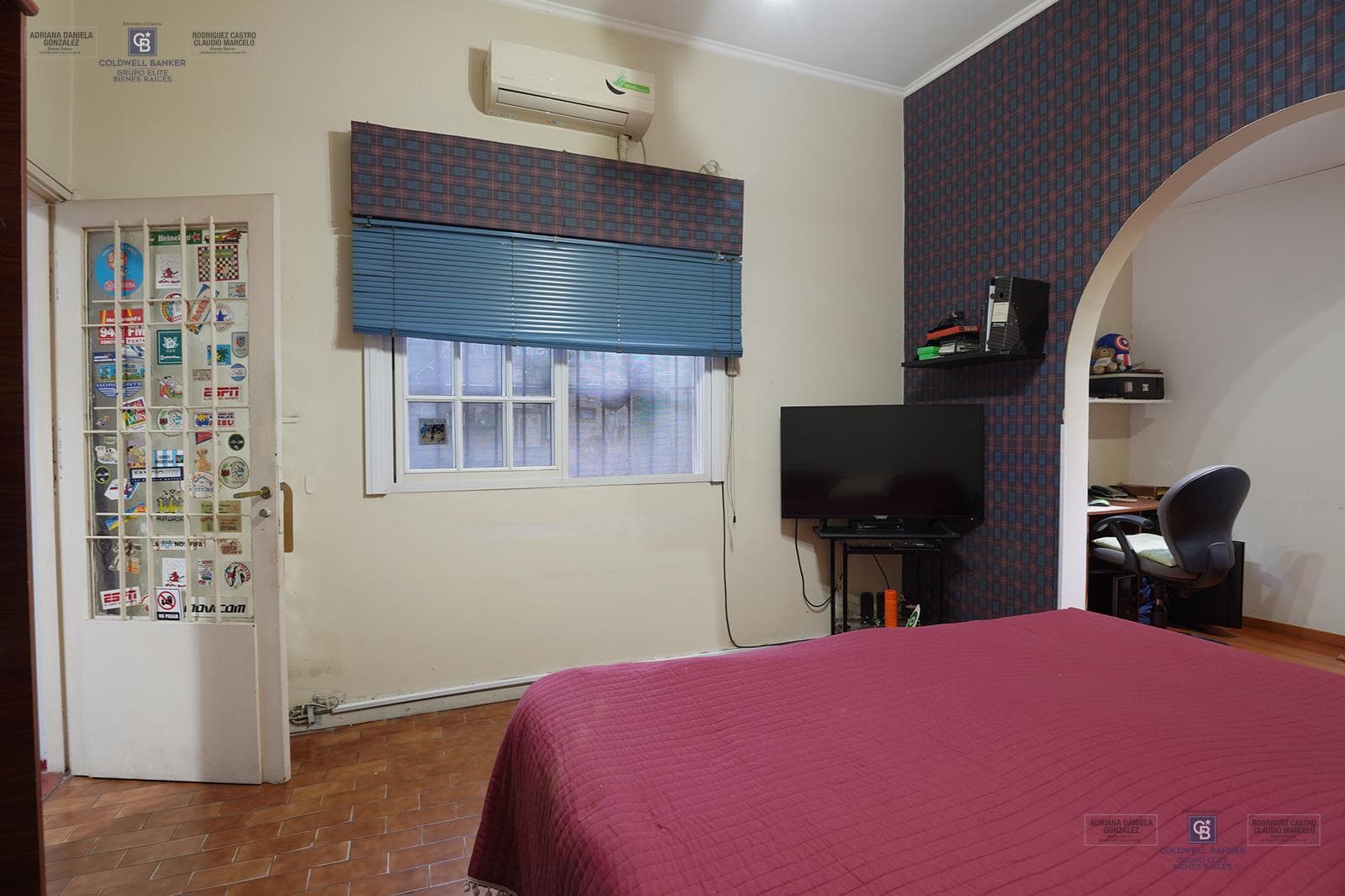 Venta PH 3 ambientes con patio y terraza,zona Parque Chacabuco.