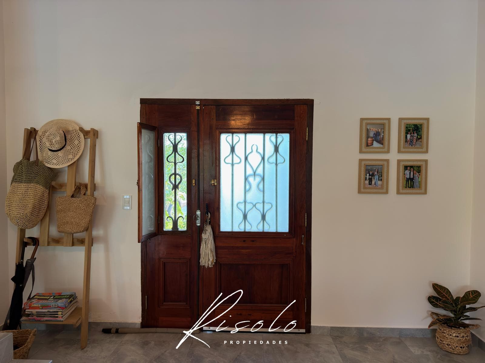 House for Sale, 3 rooms, studio, pool, barbecue, gated community, North Zone, Escobar