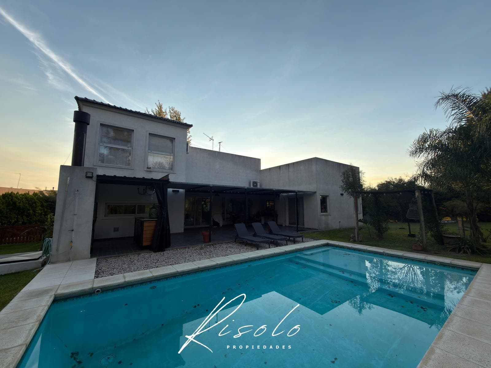 House for Sale, 3 rooms, studio, pool, barbecue, gated community, North Zone, Escobar