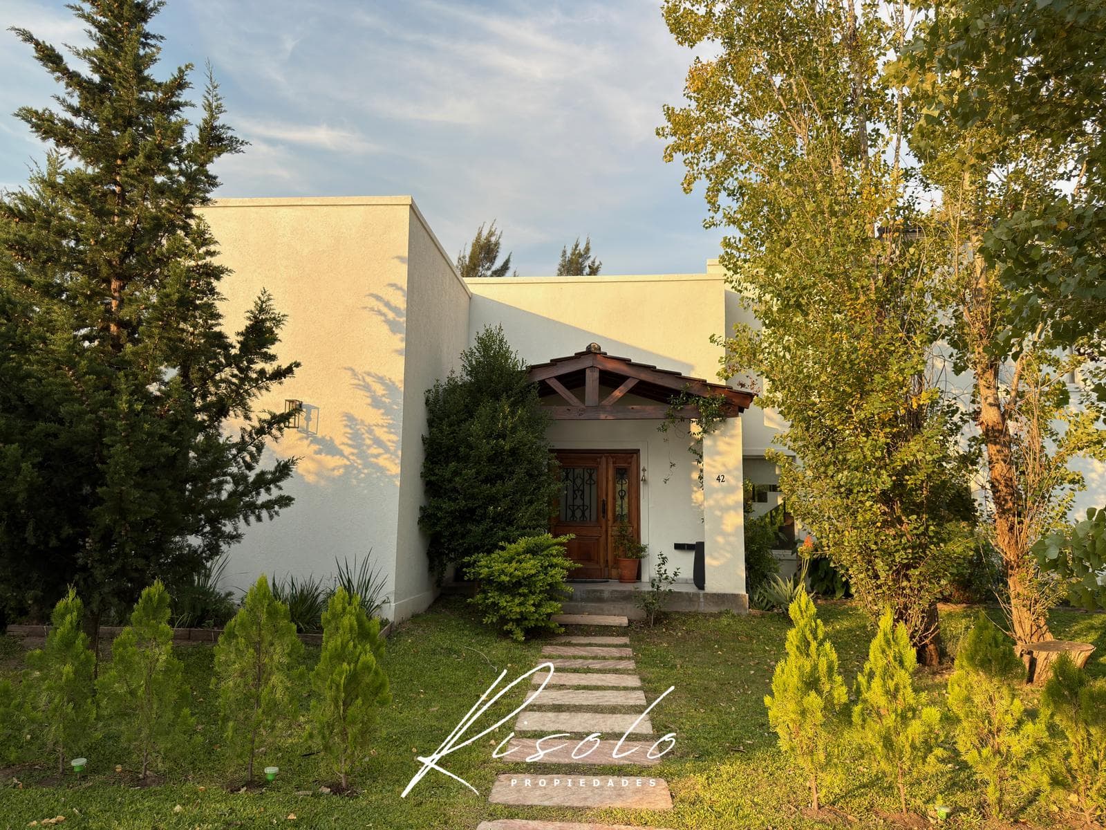 House for Sale, 3 rooms, studio, pool, barbecue, gated community, North Zone, Escobar