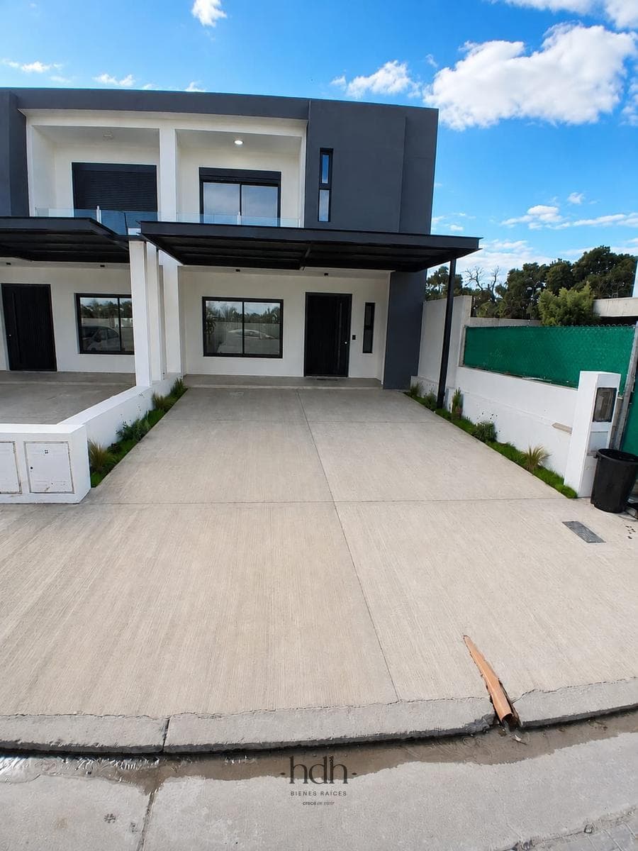 House for sale: 3 bedrooms, 3 bathrooms, in an excellent location in La Calandria
