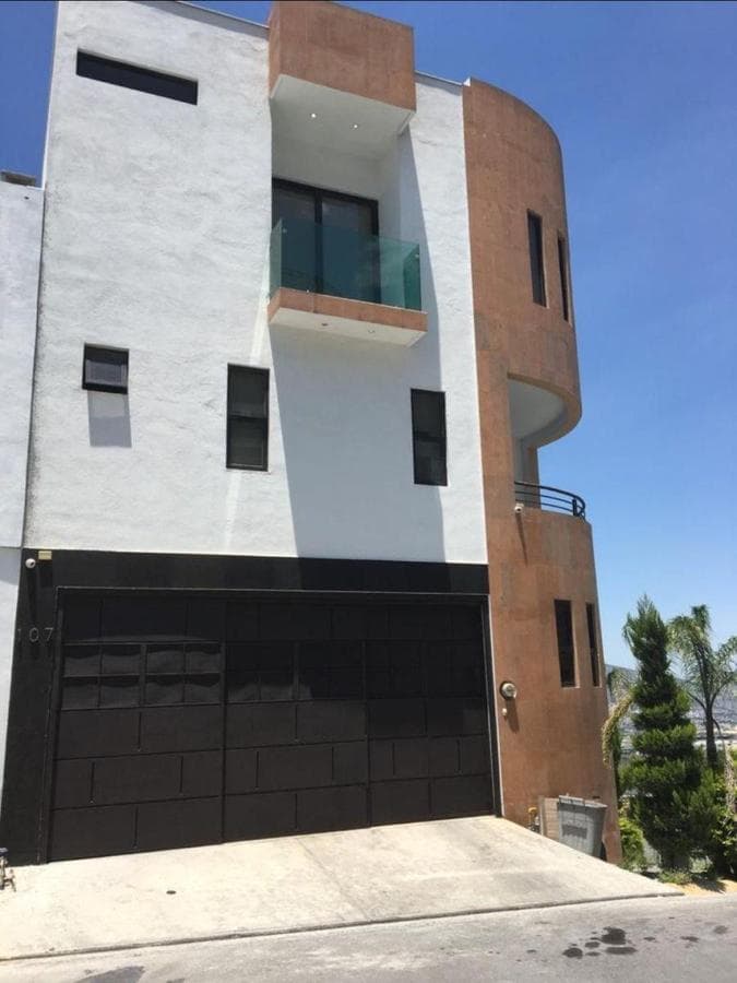 FURNISHED HOUSE FOR RENT IN THE CUMBRES ELITE AREA OF MONTERREY