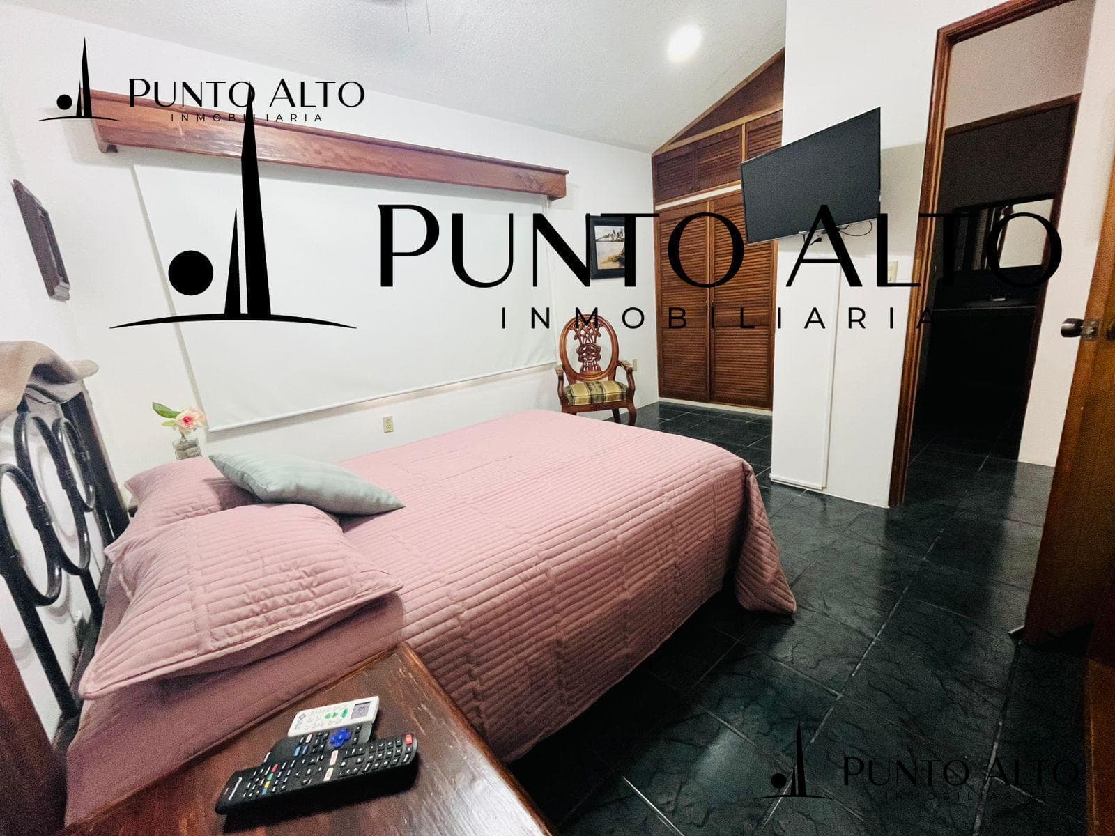 FURNISHED APARTMENT A FEW BLOCKS FROM AV. UNIVERSIDAD