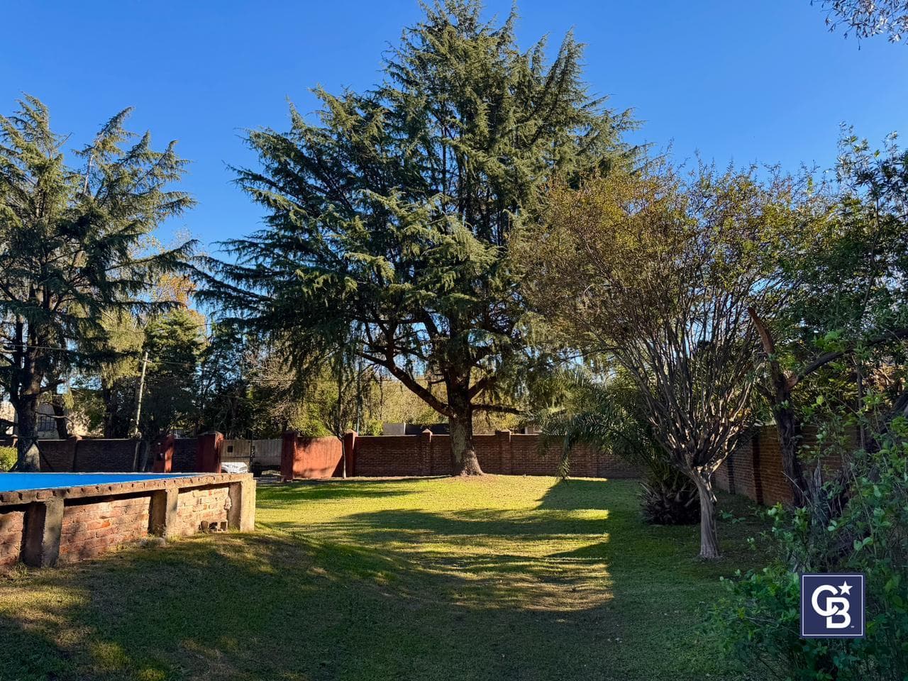 Lot for Sale with a Pool in a Central Area of Belén de Escobar