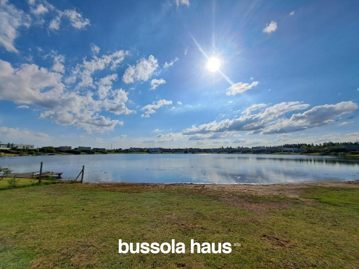 Land for sale near the lake—excellent location in San Gabriel Villanueva