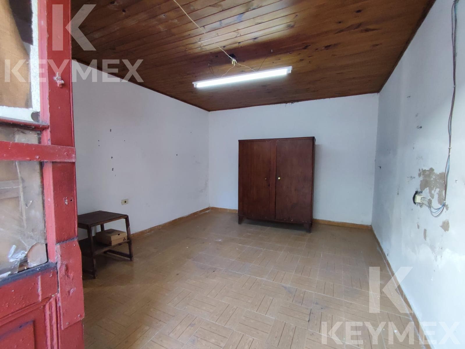 For Sale: Townhouse - 3 Bedrooms - 42nd Street between 3rd and 4th Streets