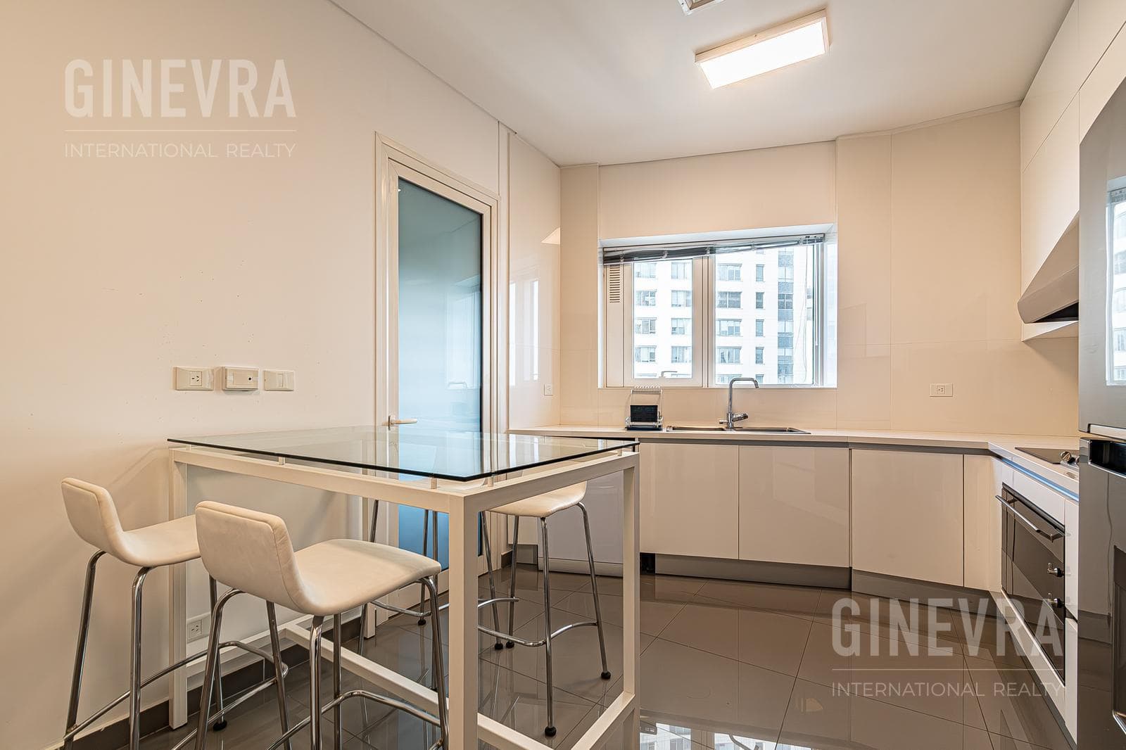 3-Bedroom Apartment for Rent - Alvear Tower, Puerto Madero.