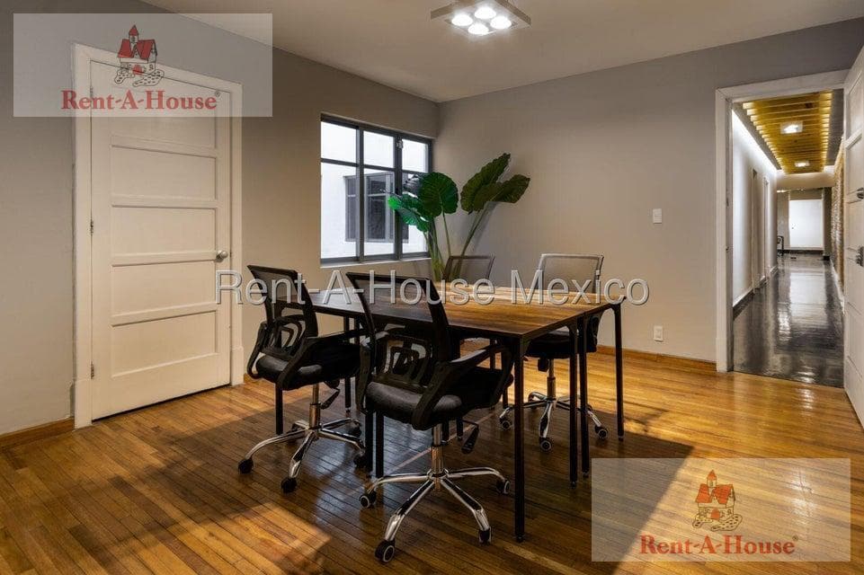 Office for Rent in Cuauhtémoc, Juárez, RT 26-2987.