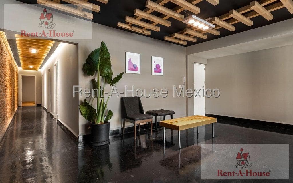 Office for Rent in Cuauhtémoc, Juárez, RT 26-2987.