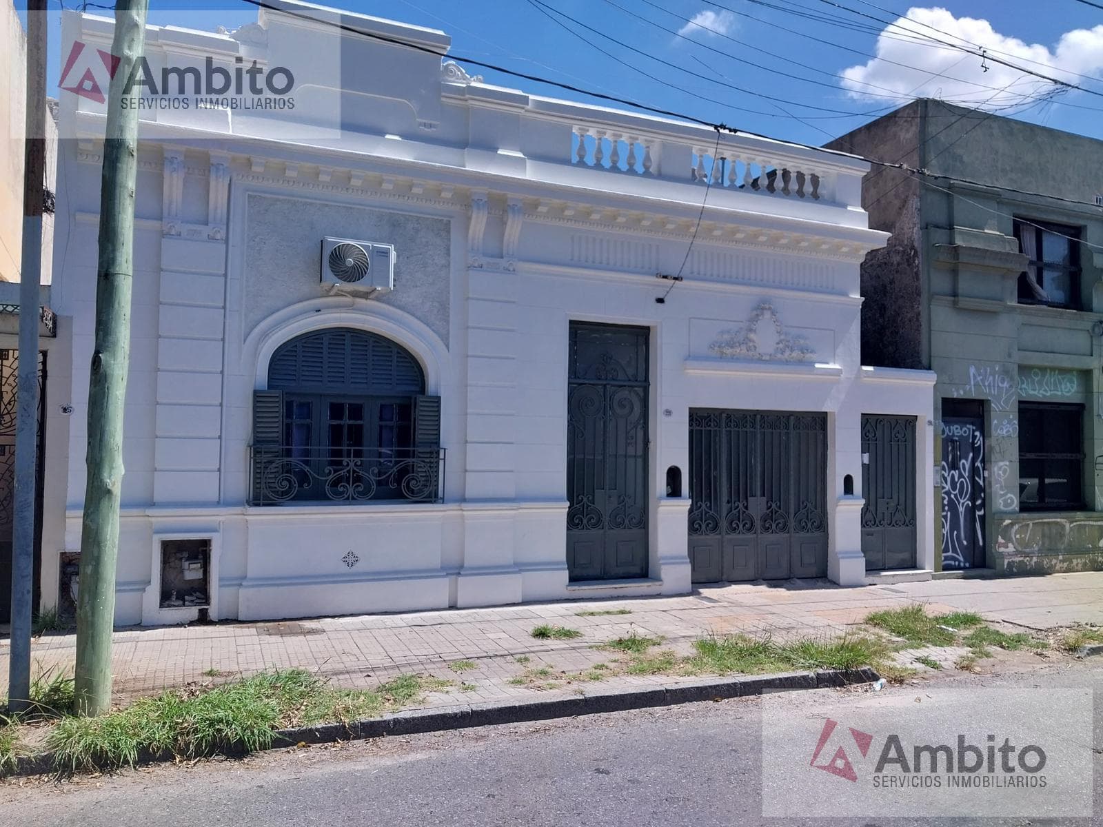 Lote con dos inmuebles independientes-La Plata