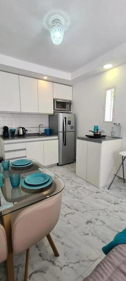 Bright, furnished studio apartment - Mitre Area