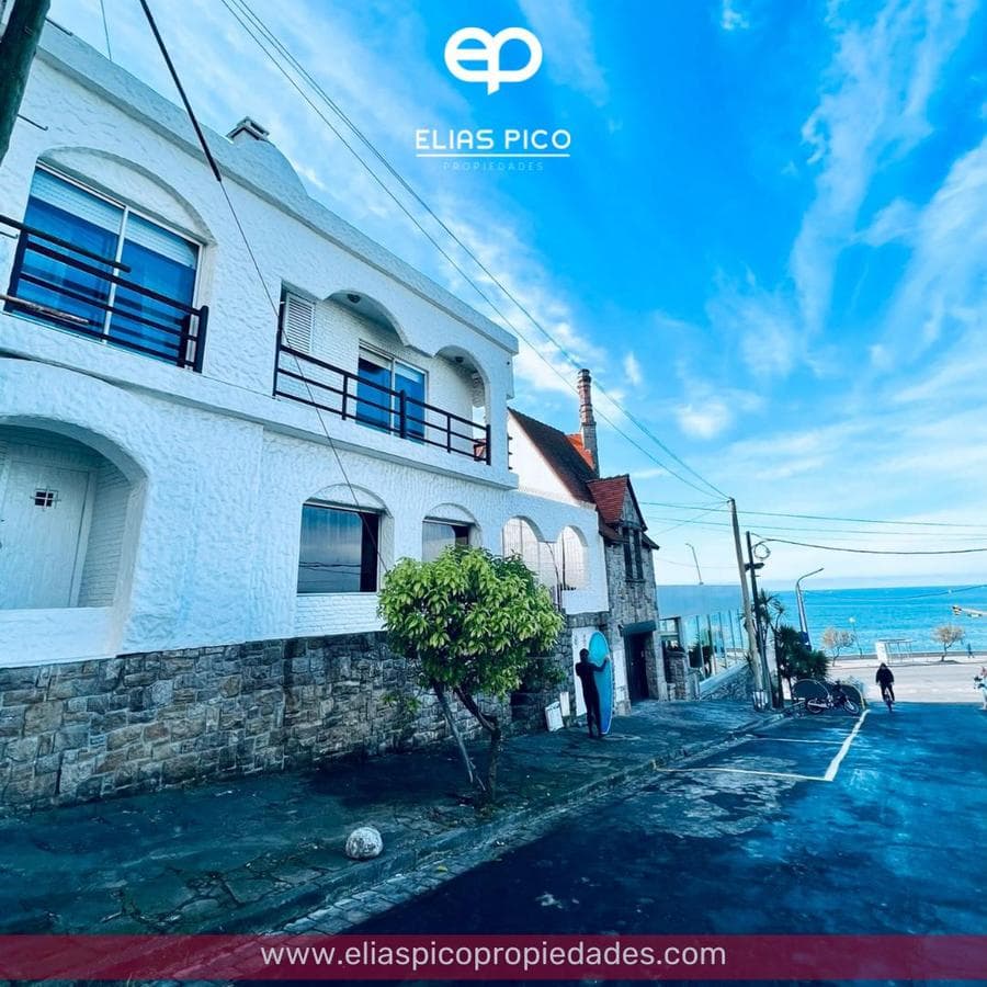 VACATION RENTAL: Fabulous 5-Bedroom House in Playa Grande