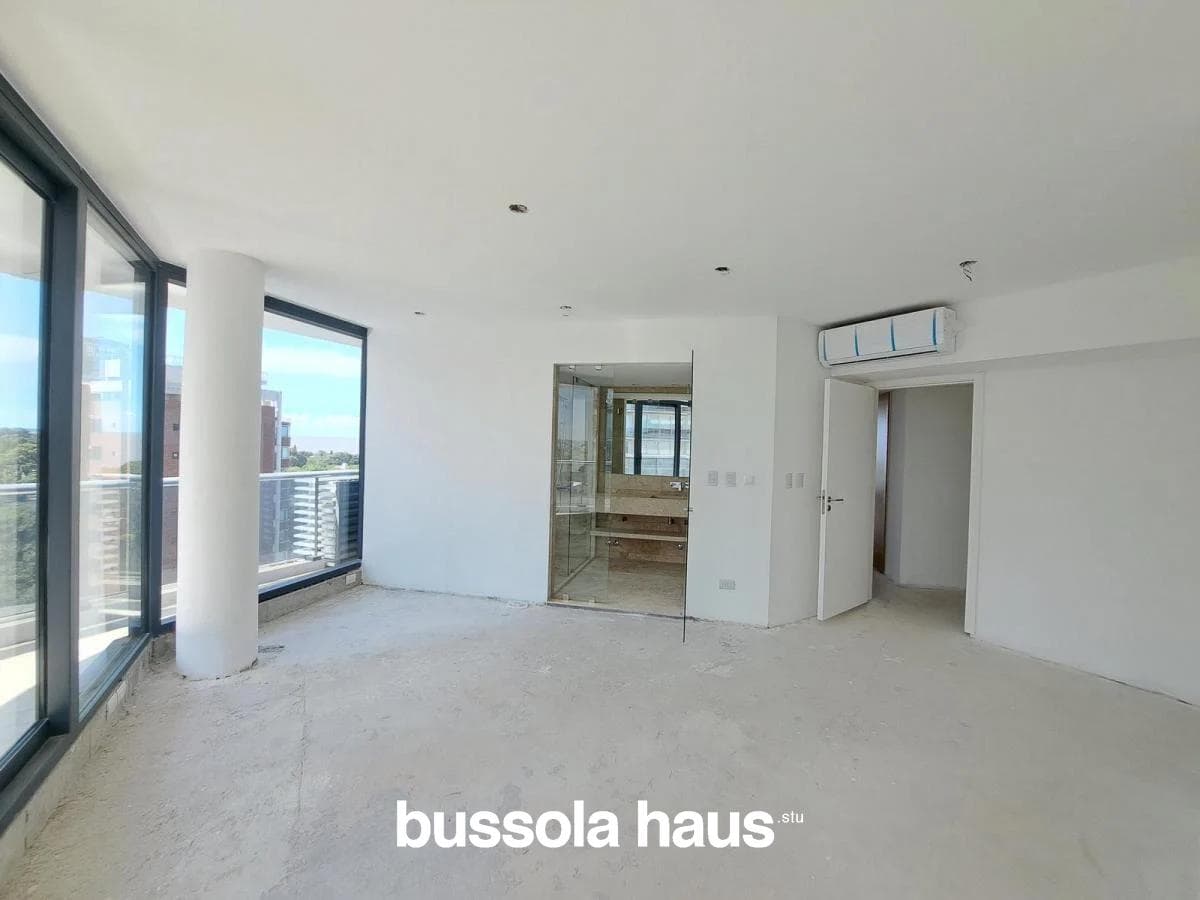 Brand-new 3-bedroom apartment for sale in the Selene building in La Lucila, Vicente López