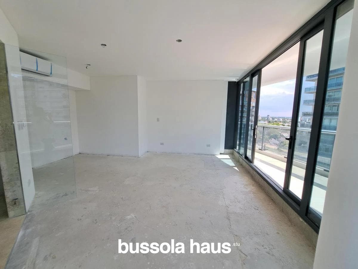 Brand-new 3-bedroom apartment for sale in the Selene building in La Lucila, Vicente López