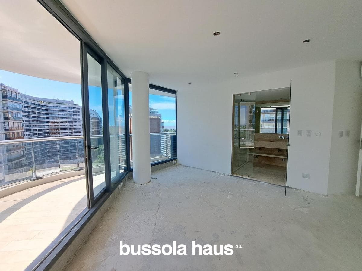 Brand-new 3-bedroom apartment for sale in the Selene building in La Lucila, Vicente López