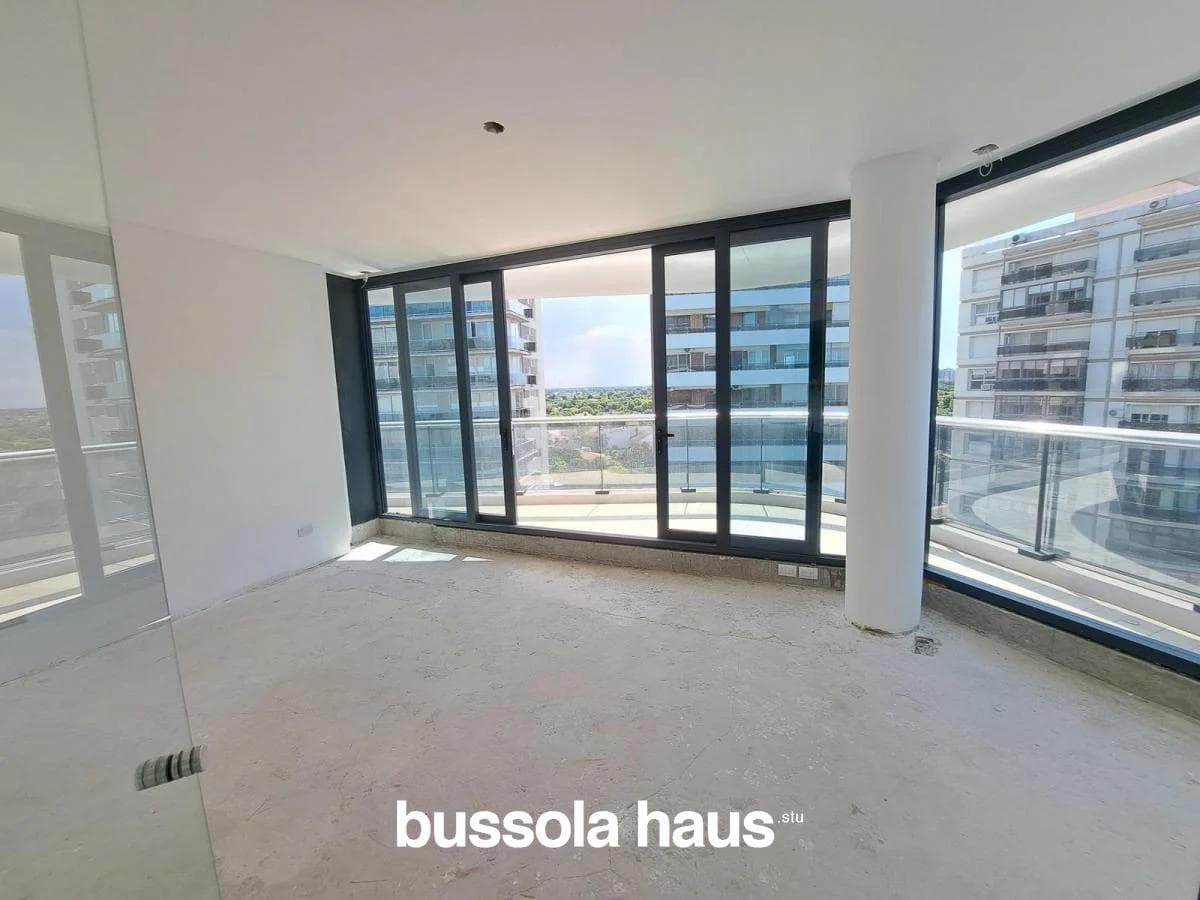 Brand-new 3-bedroom apartment for sale in the Selene building in La Lucila, Vicente López