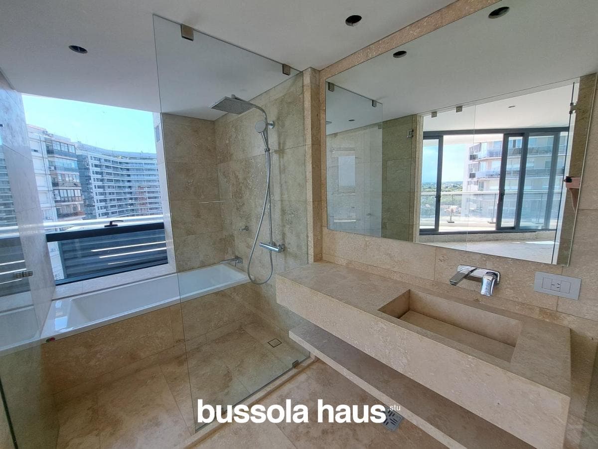 Brand-new 3-bedroom apartment for sale in the Selene building in La Lucila, Vicente López