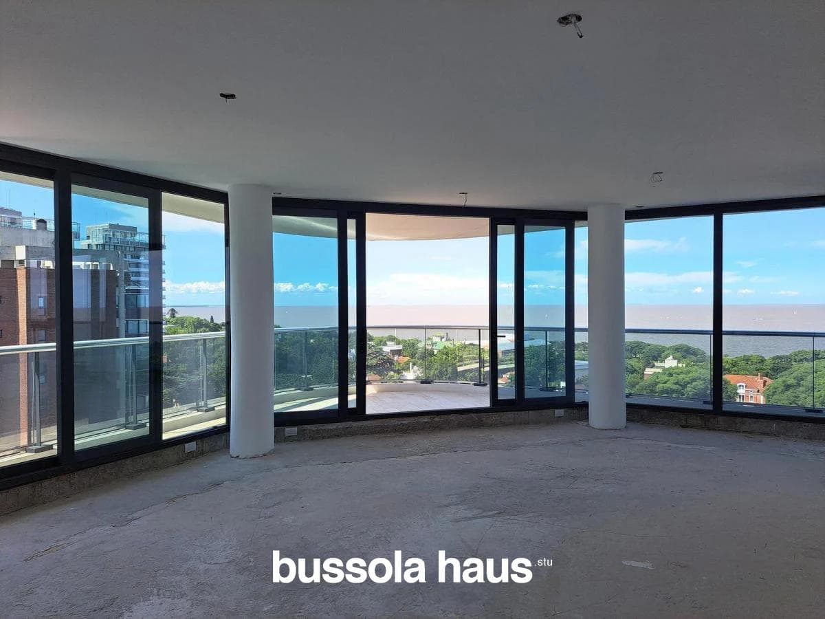Brand-new 3-bedroom apartment for sale in the Selene building in La Lucila, Vicente López