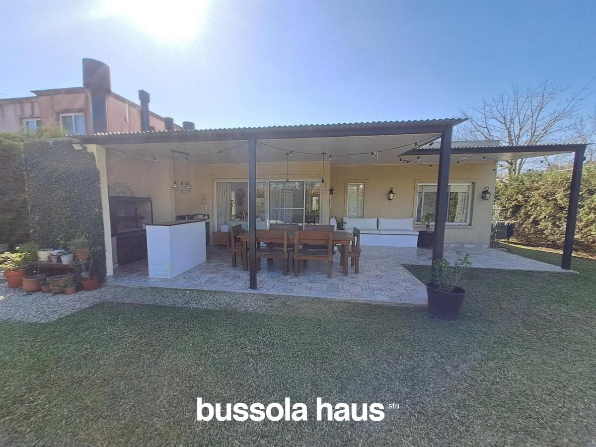 House for Sale: 3 Bedrooms, Single-Story, La Comarca Tigre