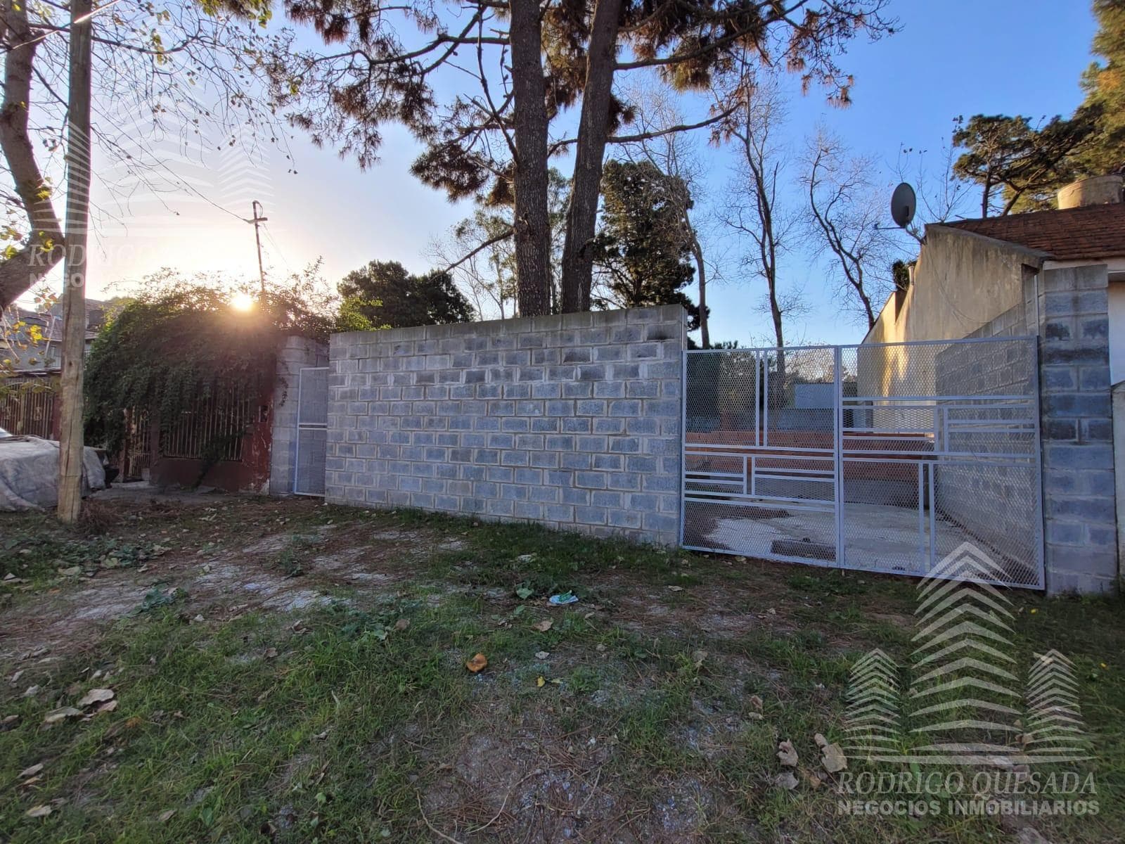 Lot measuring 10 x 20 with approved plans for 2 duplexes | | Excellent Investment |